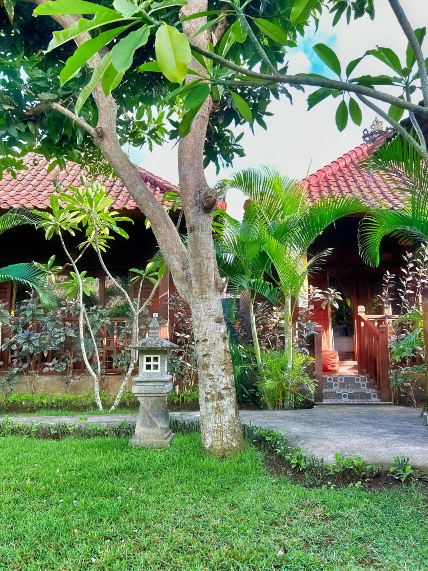 Island Garden Huts Lembongan Bed and Breakfast Εξωτερικό φωτογραφία
