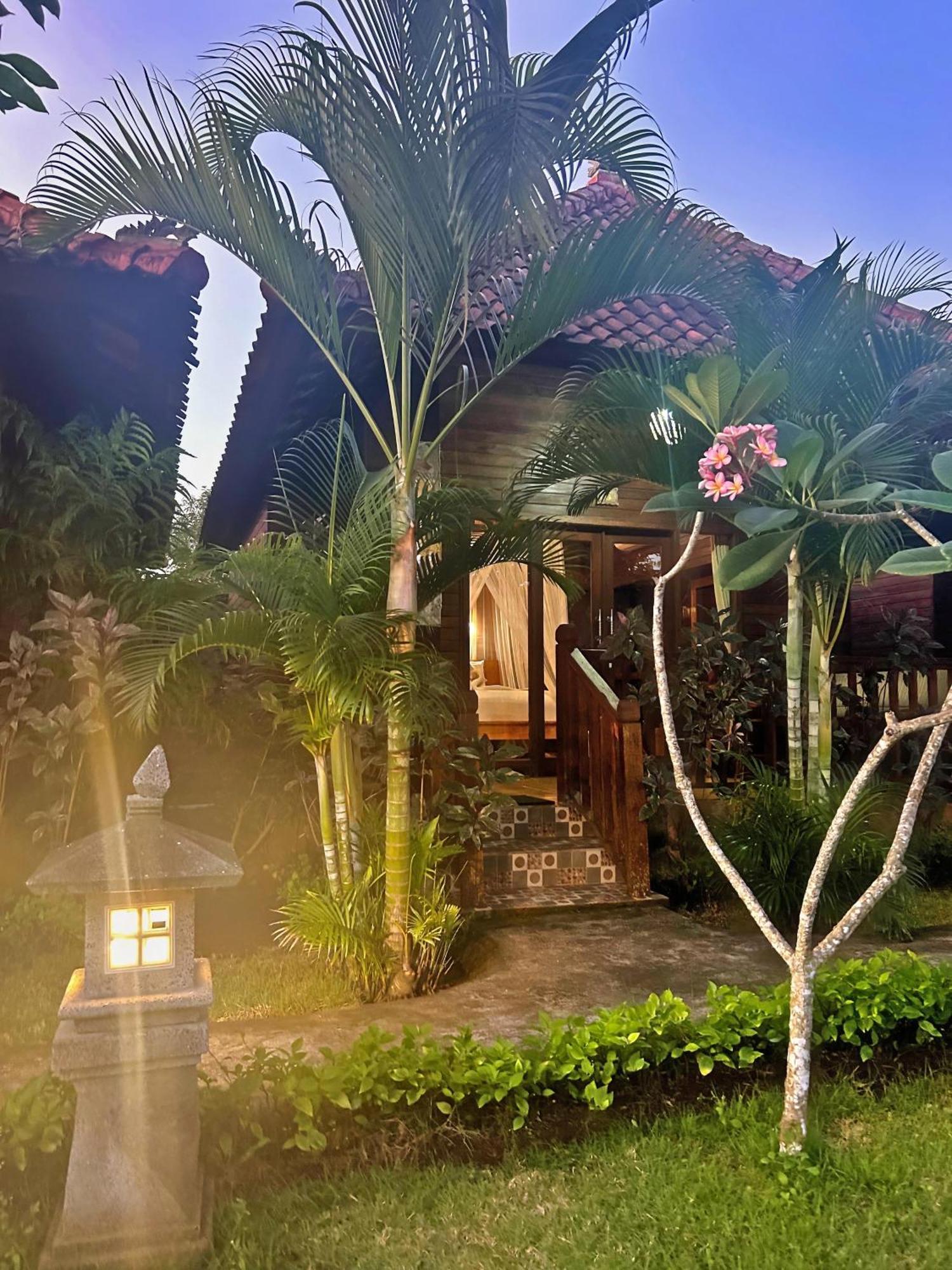 Island Garden Huts Lembongan Bed and Breakfast Εξωτερικό φωτογραφία